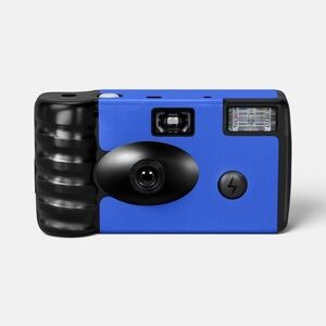 Game Day Disposable Camera - heyday™
Candid Cobalt: Built-In Flash, Fixed Focus